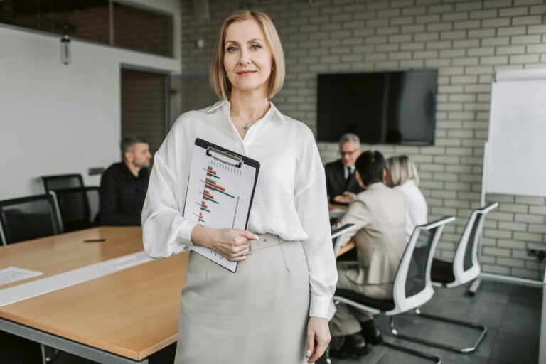 Leia mais sobre o artigo Entenda as funções de um analista júnior no mercado de trabalho.