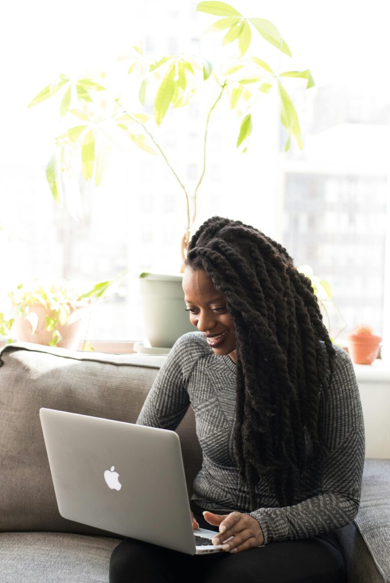 Leia mais sobre o artigo Racismo Empresarial: Desafios e Práticas de Inclusão no Mercado de Trabalho.