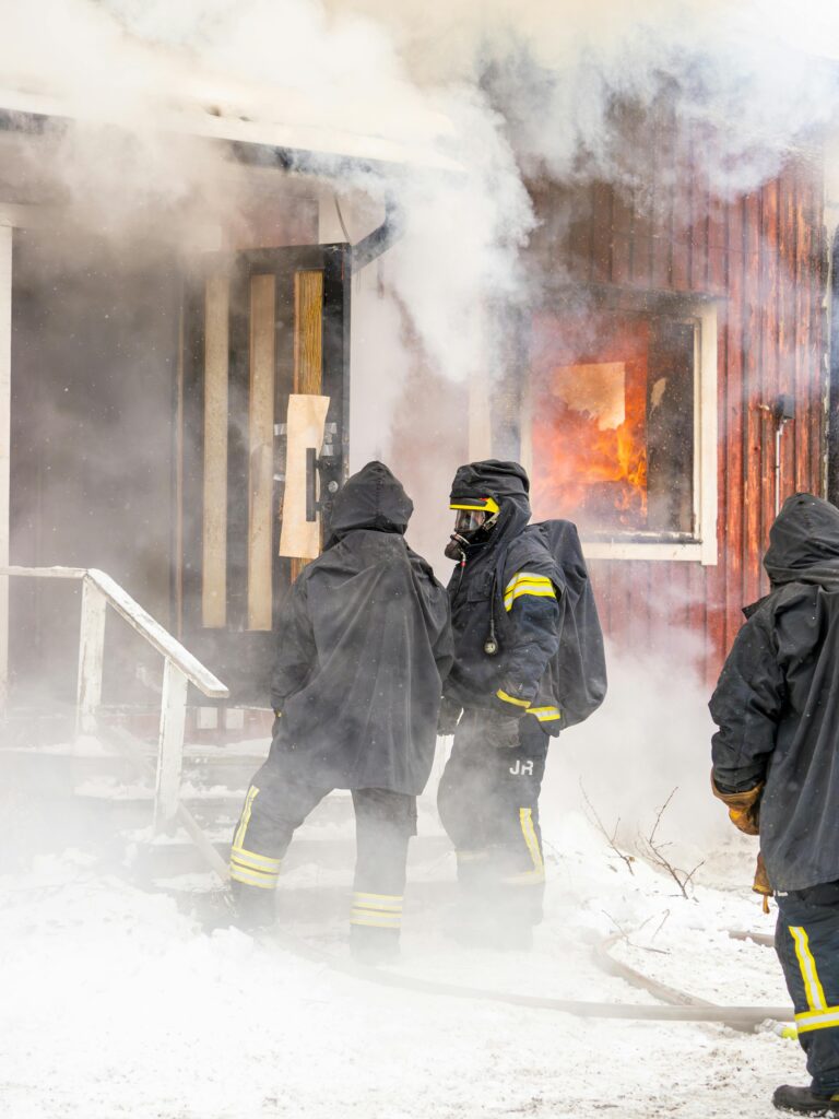 Leia mais sobre o artigo Gestão de crise: incêndios em Los Angeles forçam retirada de moradores e turistas.